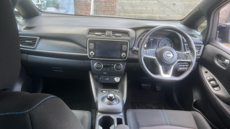 Nissan LEAF 110kW Acenta 39kWh 5dr Auto Electric Hatchback